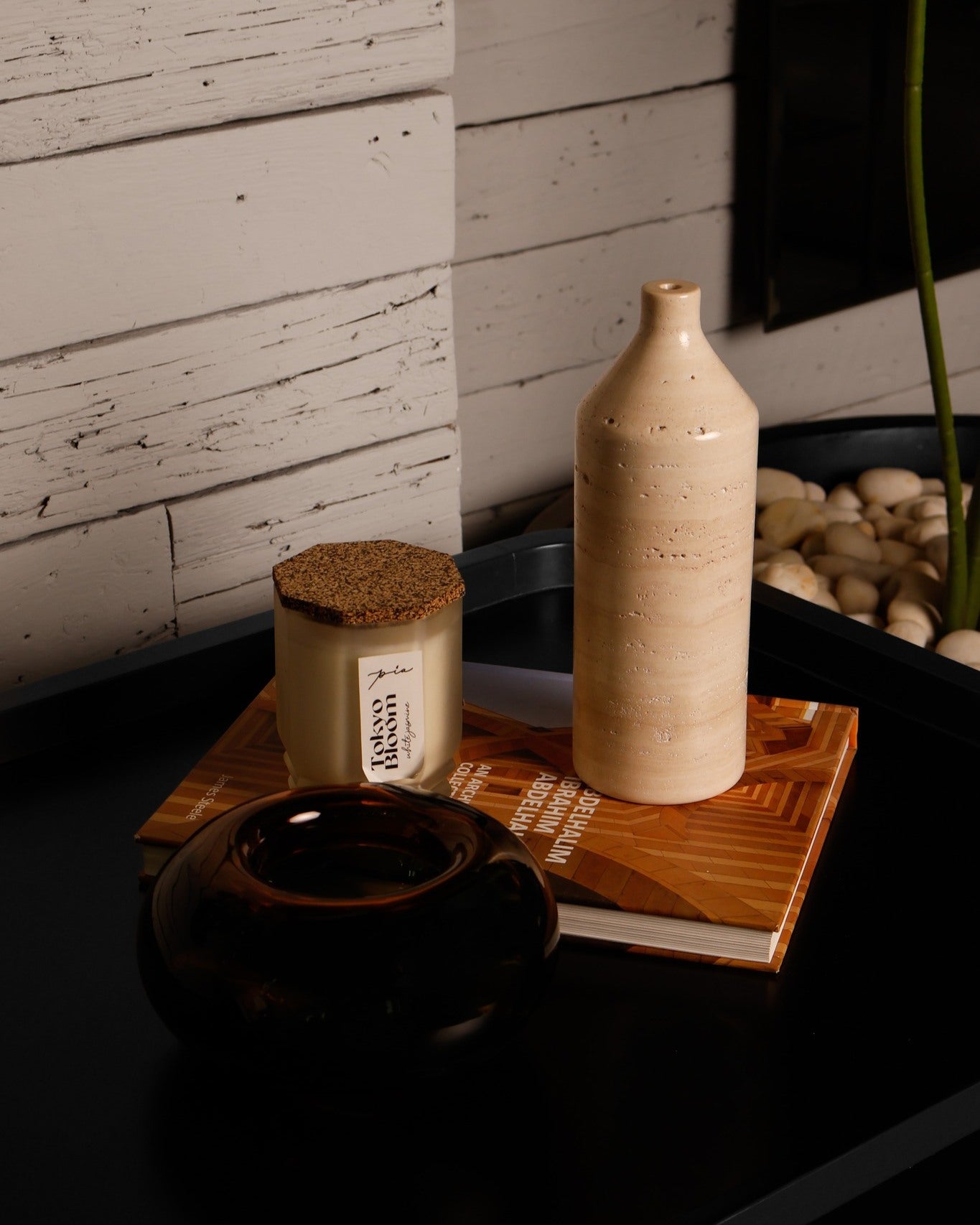 Short Neck Marble Vase Medium